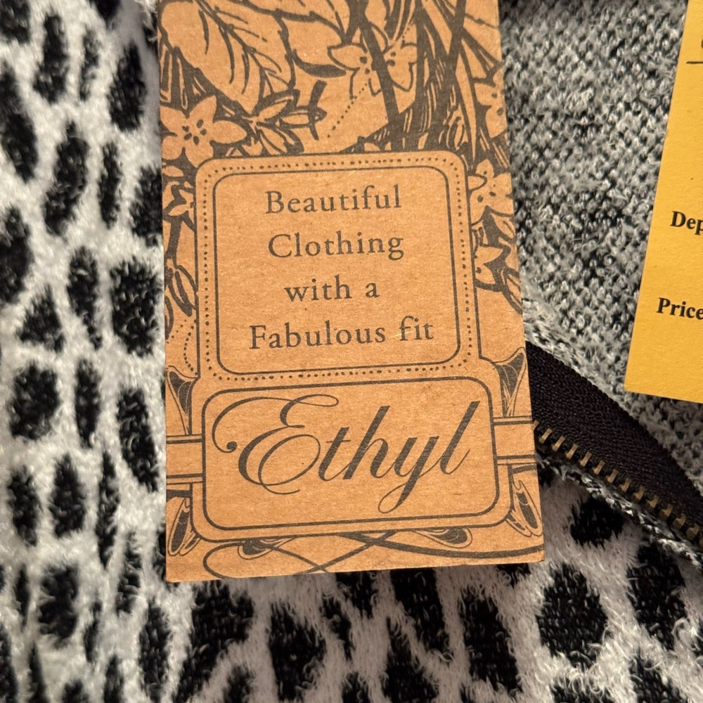 Women's Black and White Leopard Print Coat - Picture 3 of 5